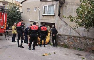 Maltepe’de içinde hasta babasının olduğu evini...