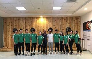 Mamaklı genç dartçılar son 16’da