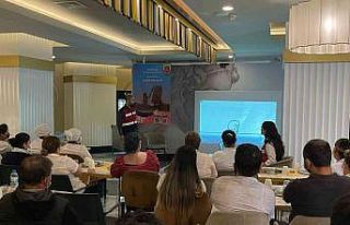 Manavgat Jandarma KOM Şube’den otel çalışanlarına...