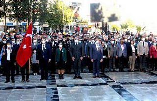 Manisa ilçelerinde hayat 2 dakikalığına durdu