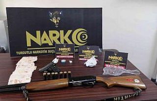 Manisa’da uyuşturucu tacirlerine geçit yok: 7...
