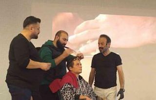 Manisalı kuaförler bilgi paylaşımı için bir...