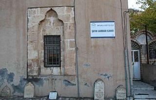 Mardin’de bir garip yapı, altı mezarlık üstü...
