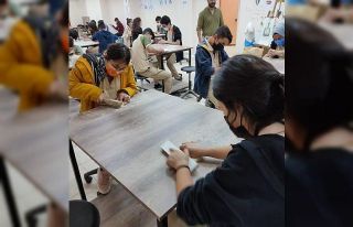 Mardin’de müzik aletleri yapım atölyesi açıldı