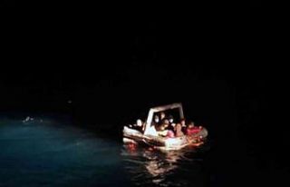 Marmaris’te 20 düzensiz göçmen kurtarıldı