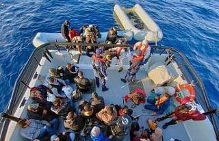 Marmaris’te 80 düzensiz göçmen kurtarıldı