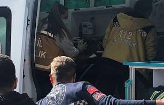 Meraklı izleyici kalabalığı, polis ‘Gören varsa...