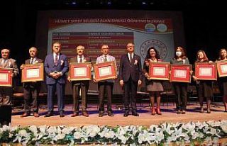 Mersin’de 24 Kasım Öğretmenler Günü törenle...