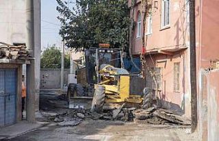 Mersin’de asfalt çalışması sürüyor