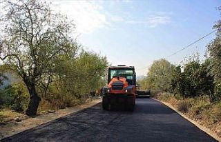 Mersin’de yol çalışması sürüyor