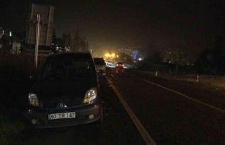 Mesaiden çıkan genç kadına kamyonet çarptı:...