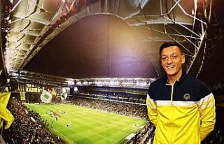Mesut Özil: "İnşallah orada 3 puanı alacağız"