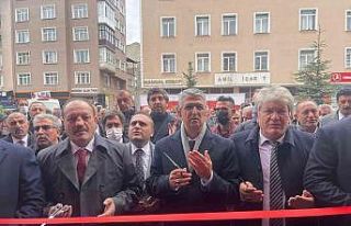 MHP’den görkemli açılış