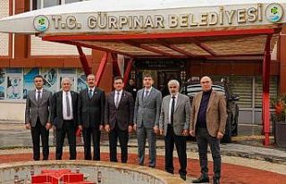 Milletvekillerinden Gürpınar Belediyesine ziyaret