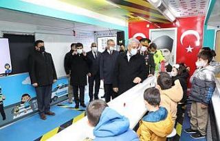 ‘Mobil Trafik Eğitim Tırı’ Erzincan’da