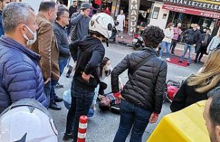 Motosiklet ile otomobil çarpıştı: 1 yaralı