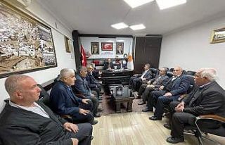 Muhtarlar AK Parti’nin başkanlarıyla bir araya...