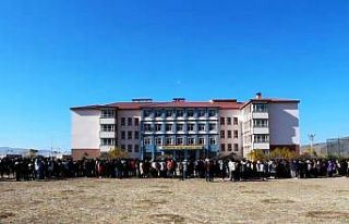 Muradiye’de gerçeğini aratmayan deprem tatbikatı