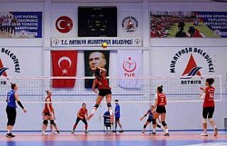 Muratpaşa Belediyespor ile Karşıyaka İzmir’de...