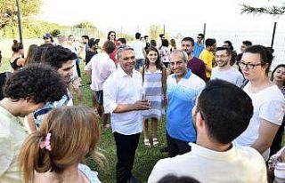 Muratpaşa, üniversite gençliğinin yanında