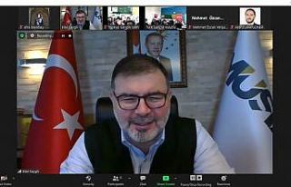 MÜSİAD İzmir Başkanı Bilal Saygılı, gençlere...