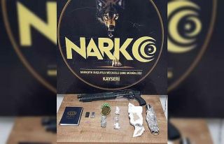 Narkotik ekipleri uyuşturucuya geçit vermiyor