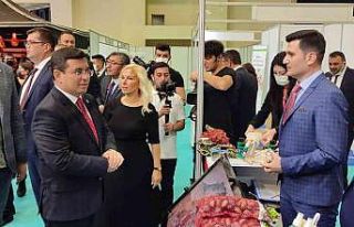 Nazilli Belediyesi standına Antalya’da yoğun ilgi...