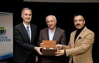 Nurullah Genç, aileyi ayakta tutan dinamikleri İnegöllülerle...