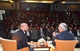 Nurullah Genç ve Altunağa Manisalılar ile buluştu