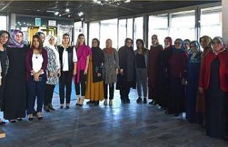 Nusaybin Kaymakamı Kayabaşı’nın eşi Nigar Kayabaşı...