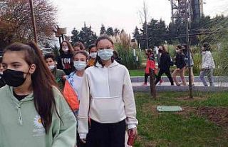 Öğrenciler kuşları ve kelebekleri seyretti