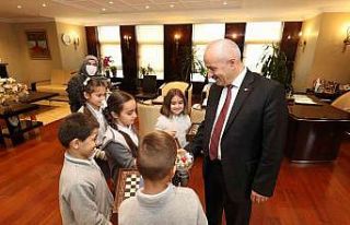 Öğrenciler sordu, Büyükgöz cevapladı