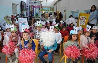 Öğrencilere ağız ve diş sağlığı eğitimi...