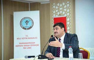 Öğretmen başkan liselilerle buluştu