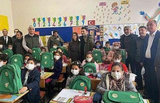 Öğretmenler Günü’nde Nurcan öğretmene ve öğrencilerine...