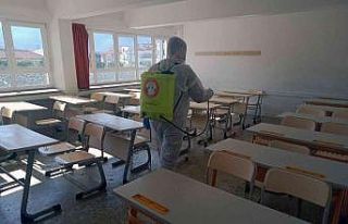 Okullarda dezenfekte çalışmaları devam ediyor