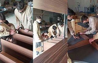 Okulların kitaplıkları bu okuldan çıkıyor