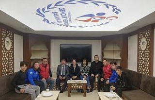 Olimpiyat sporcusu Nuray Levent, liselilere tecrübelerini...