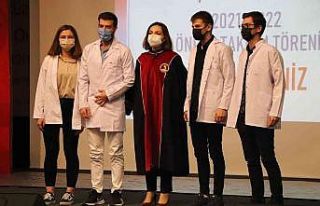 OMÜ’de 103 diş hekimliği öğrencisi beyaz önlük...
