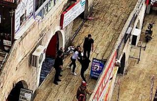 Önce sohbet sonra kavga ettiler