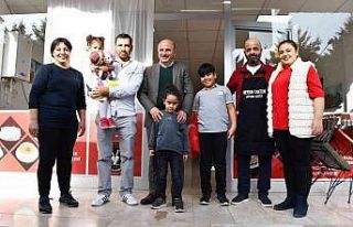 Oral’dan esnaf ziyareti