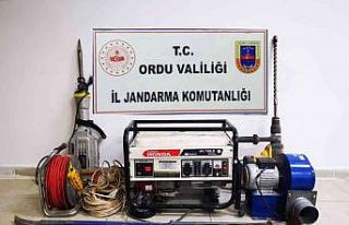 Ordu’da kaçan define araması yapan 3 kişiye suçüstü