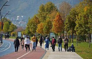 Ordu’da vatandaşlar güneşli havanın tadını...