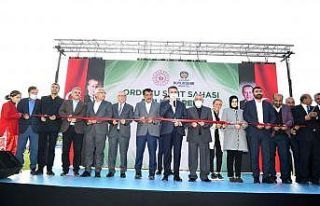 Orduzu sentetik çim sahası düzenlenen törenle...