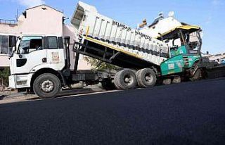 Osmanlı Mahallesi’nde asfalt çalışması ile...