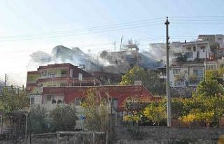 Otluk yangını mahalleliyi sokağa döktü, alevler...
