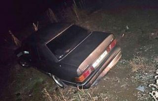 Otomobil şarampole düştü, burnu bile kanamadan...