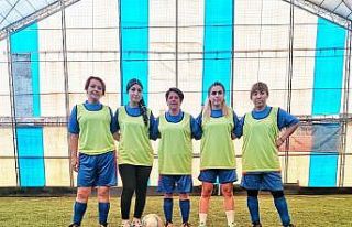 (ÖZEL) Ev hanımları arasında kıran kırana halı...