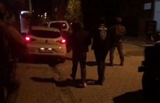 (ÖZEL) İstanbul’da “Sim Kart” çetesine yönelik...
