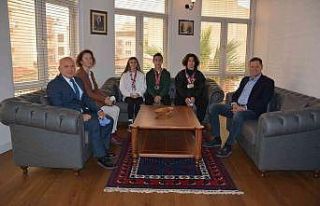 Özkasap, Manisa TB Anadolu Lisesi’nin şampiyon...